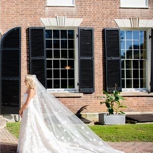 Sareh Nouri Noelle cathedral veil with duster